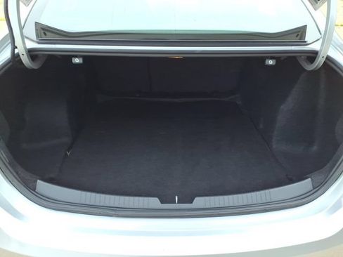 Used 2021 Chevrolet Malibu LS FWD image 8