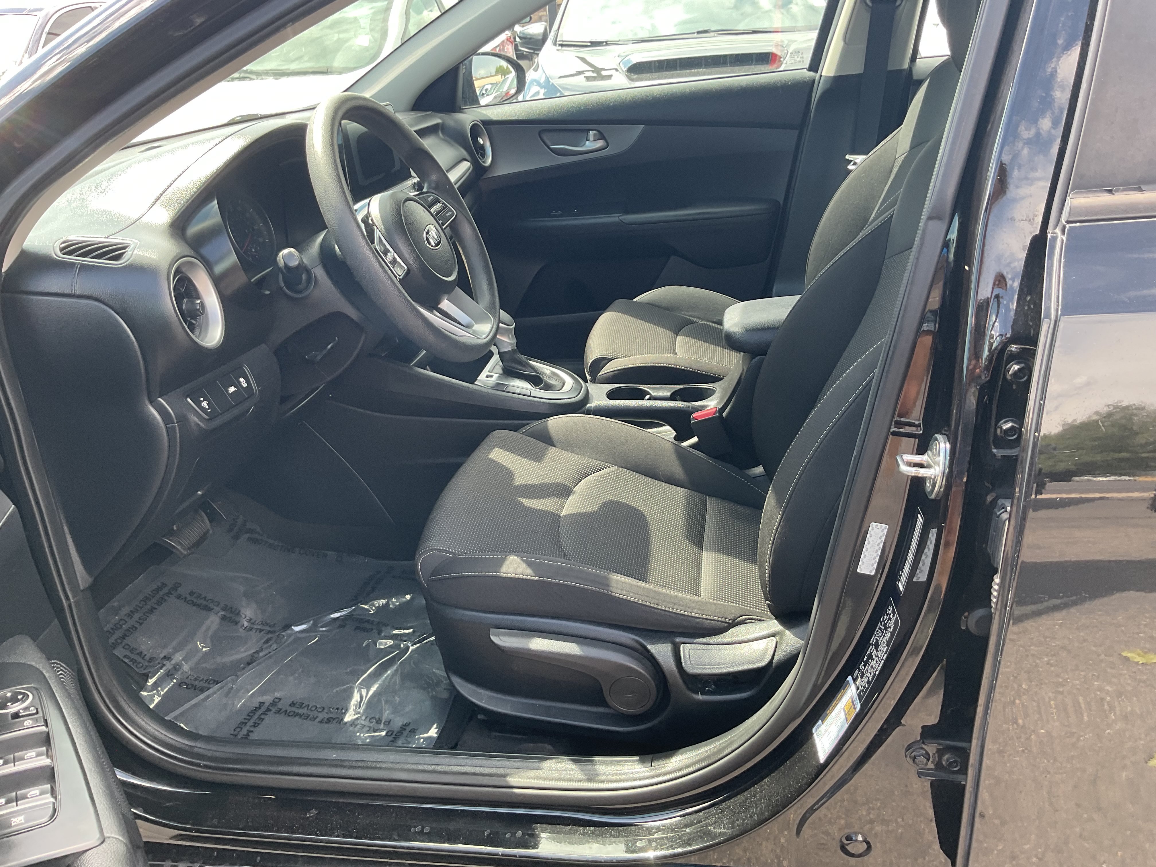Used 2020 Kia Forte LXS FWD image 10