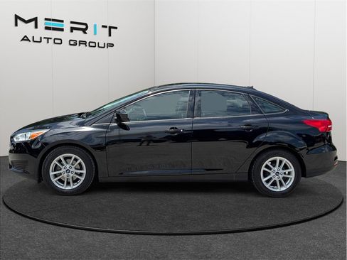 Used 2018 Ford Focus SE FWD image 5
