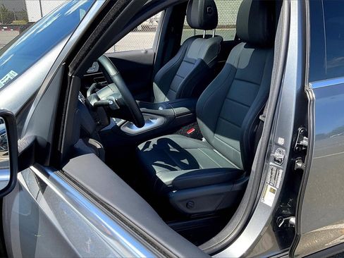 Used 2025 Mercedes-Benz GLE 350 4MATIC image 17