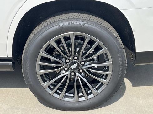 Certified 2025 Cadillac Escalade Sport Platinum image 11