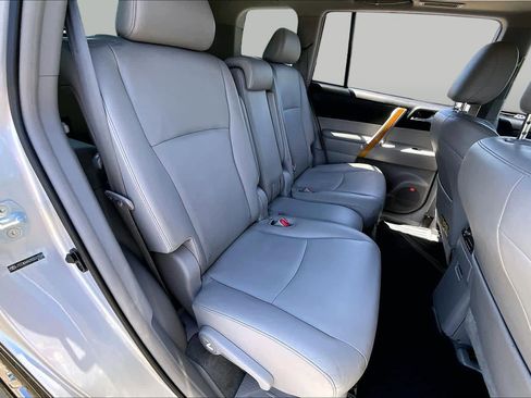 Used 2009 Toyota Highlander Limited AWD/4WD image 19