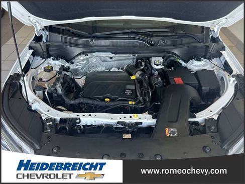 Used 2024 Chevrolet Trax LT w/ Driver Confidence Package FWD image 9
