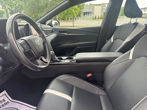 Used 2025 Toyota Camry SE FWD image 14