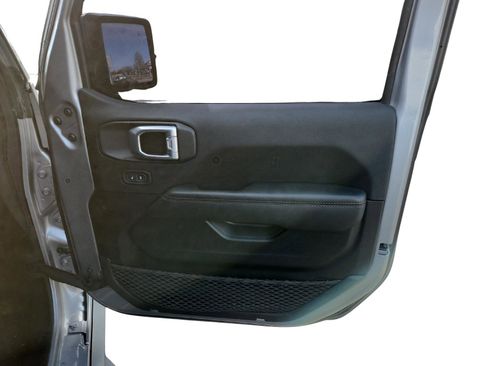 Used 2021 Jeep Wrangler Unlimited Rubicon w/ Trailer Tow Package image 28