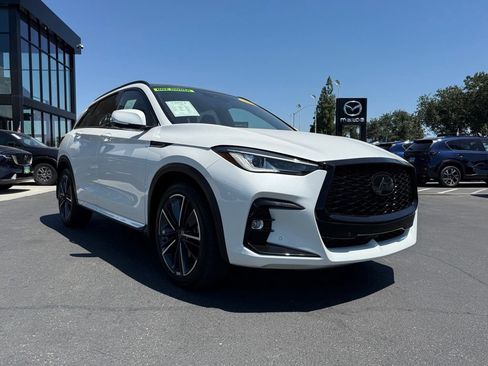 Used 2025 INFINITI QX50 Sport AWD/4WD image 2