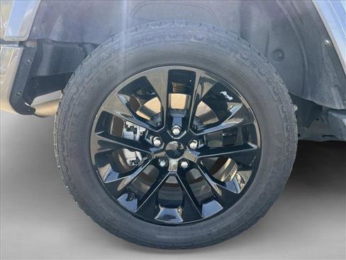 Used 2021 Jeep Wrangler Unlimited Sahara image 25