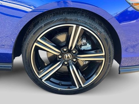 Used 2024 Honda Accord Sport image 9