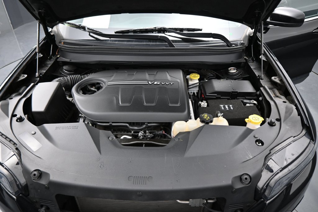 Used 2021 Jeep Cherokee Limited AWD/4WD image 30