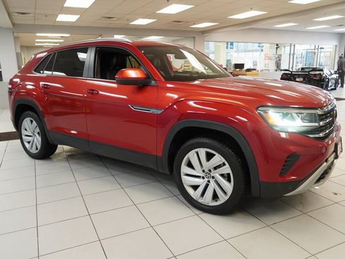Used 2021 Volkswagen Atlas Cross Sport SE w/ Panoramic Sunroof Package image 15