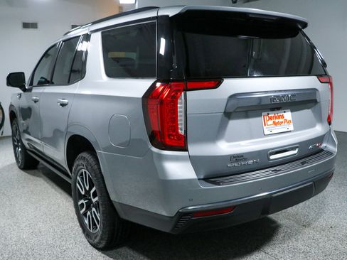 Used 2023 GMC Yukon AT4 w/ AT4 Premium Package AWD/4WD image 9