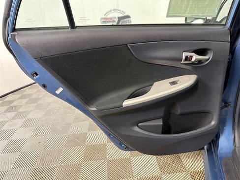 Used 2013 Toyota Corolla S image 21