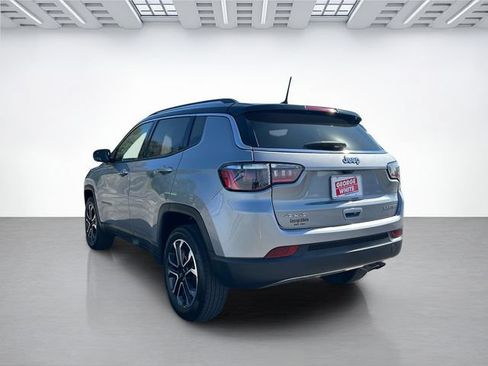 Used 2022 Jeep Compass Limited AWD/4WD image 6