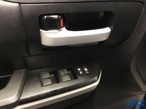 Used 2015 Toyota Tundra SR5 image 18