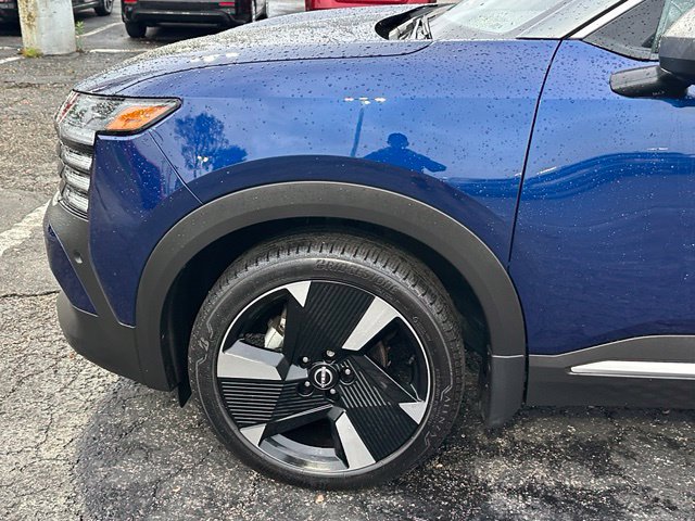 Certified 2025 Nissan Kicks SR w/ SR Premium Package AWD/4WD image 8