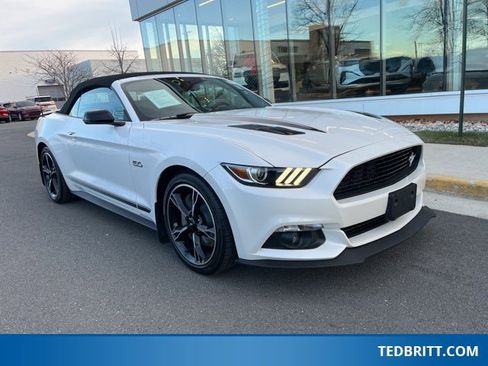 Used 2017 Ford Mustang GT Premium w/ Equipment Group 401A image 11