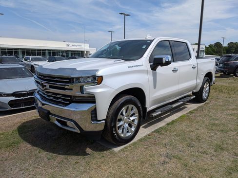 Used 2021 Chevrolet Silverado 1500 LTZ w/ Technology Package image 7