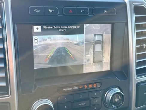 Used 2018 Ford F150 Platinum w/ Equipment Group 701A Luxury image 23