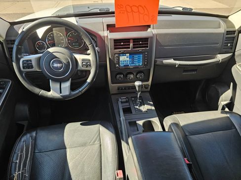 Used 2011 Jeep Liberty Renegade w/ Premium Group AWD/4WD image 23