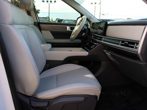 Used 2024 Hyundai Santa Fe SEL FWD image 17