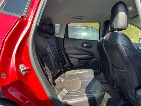 Used 2018 Jeep Compass Latitude w/ Popular Equipment Group AWD/4WD image 14