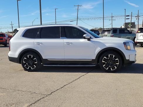 Used 2024 Kia Telluride SX w/ Towing Package image 5