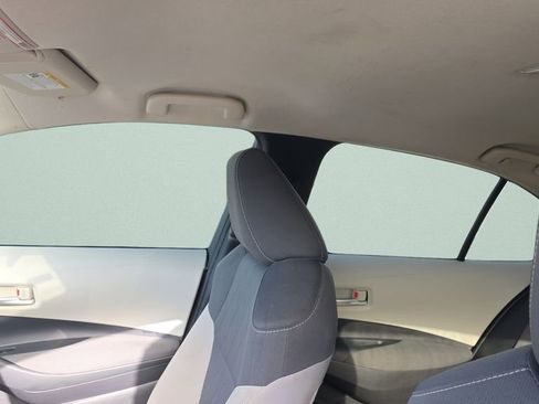 Used 2020 Toyota Corolla LE FWD image 17
