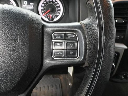 Used 2017 RAM 1500 Classic SLT AWD/4WD image 26