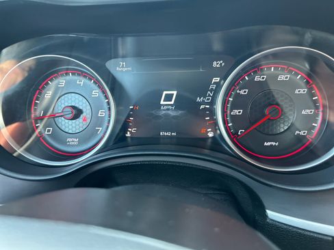 Used 2022 Dodge Charger SXT RWD image 14