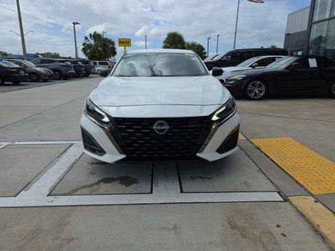 Used 2024 Nissan Altima 2.5 SR image 9