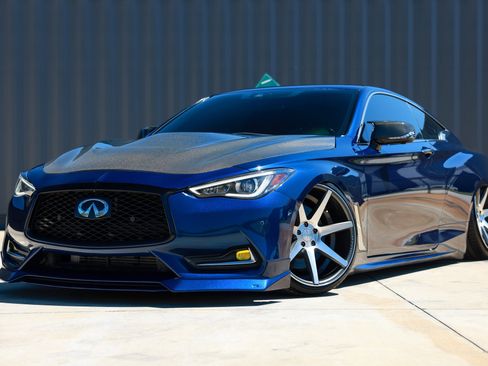 Used 2017 INFINITI Q60 3.0t w/ Premium Plus Package 3.0T image 1