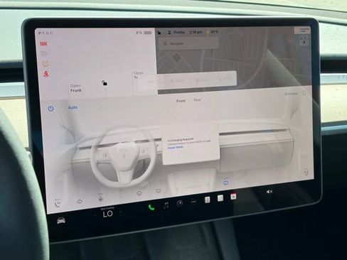 Used 2023 Tesla Model 3 Standard Range image 19