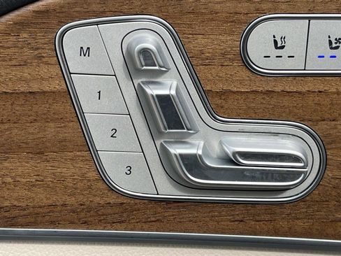 Certified 2020 Mercedes-Benz GLS 580 4MATIC image 23