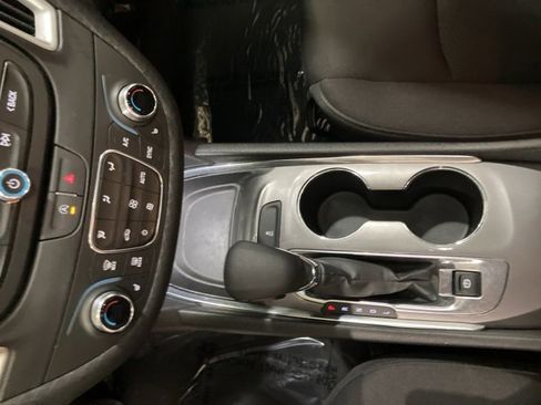 Used 2023 Chevrolet Malibu LT image 17