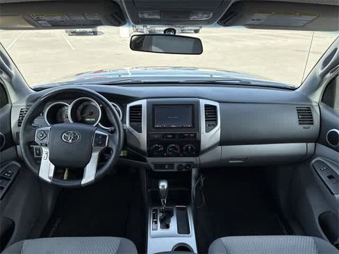 Used 2014 Toyota Tacoma PreRunner w/ SR5 Package image 16