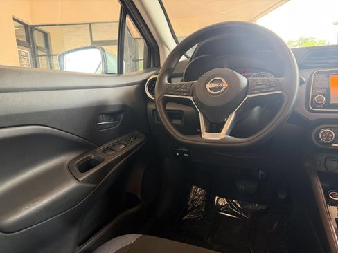 Used 2025 Nissan Versa SV FWD image 29