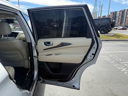 Used 2019 INFINITI QX60 Luxe w/ Essential Package image 27