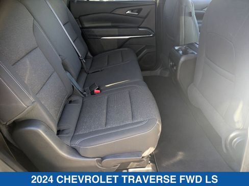 Used 2024 Chevrolet Traverse LS image 39