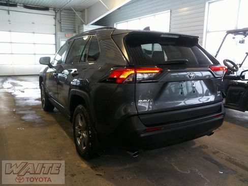 Used 2023 Toyota RAV4 XLE image 4