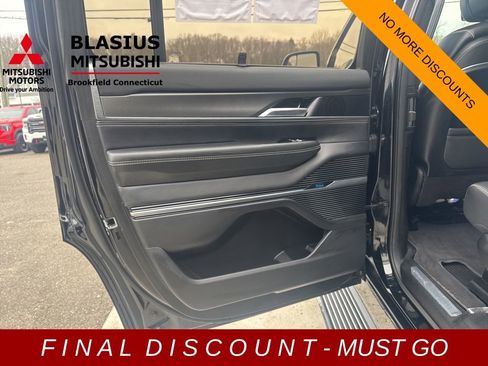 Used 2022 Jeep Grand Wagoneer Series II image 45