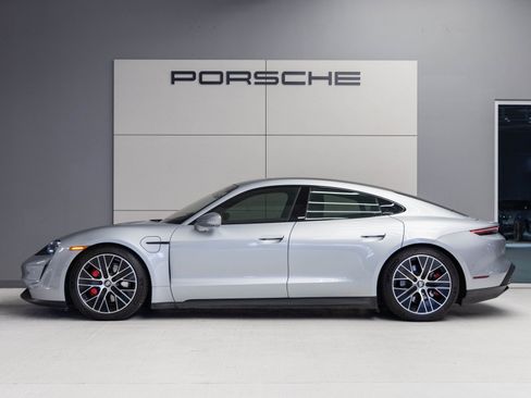 Certified 2022 Porsche Taycan 4S image 2