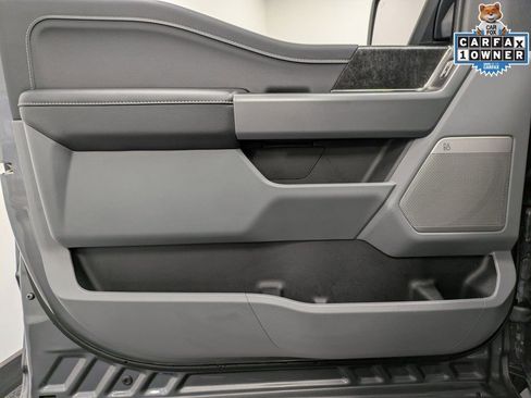 Used 2025 Ford F150 Lightning Flash image 9