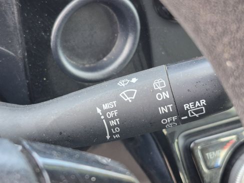 Used 2018 Toyota Prius C One FWD image 30