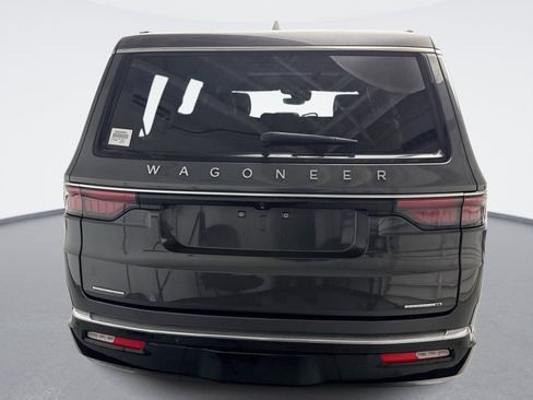 Used 2022 Jeep Wagoneer Series I w/ Premium Group I image 4