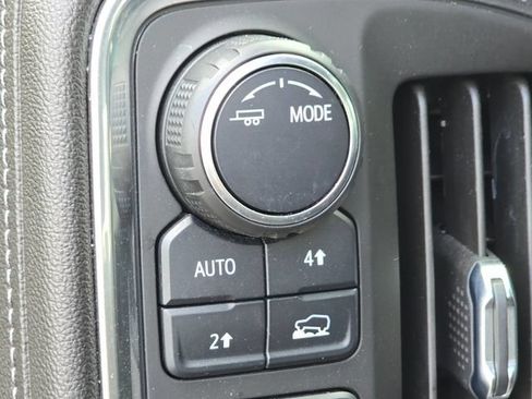 Used 2021 Chevrolet Silverado 1500 LT AWD/4WD image 14