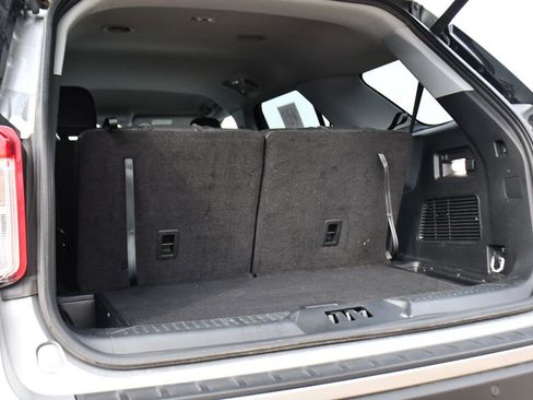 Used 2023 Ford Explorer XLT w/ Equipment Group 202A AWD/4WD image 20