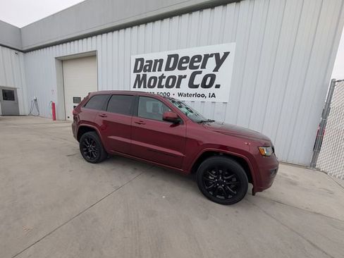 Used 2019 Jeep Grand Cherokee Altitude image 21