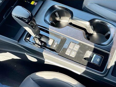New 2026 Subaru Outback Limited AWD/4WD image 21