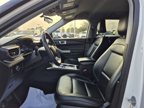 Certified 2023 Ford Explorer XLT w/ Equipment Group 202A image 12