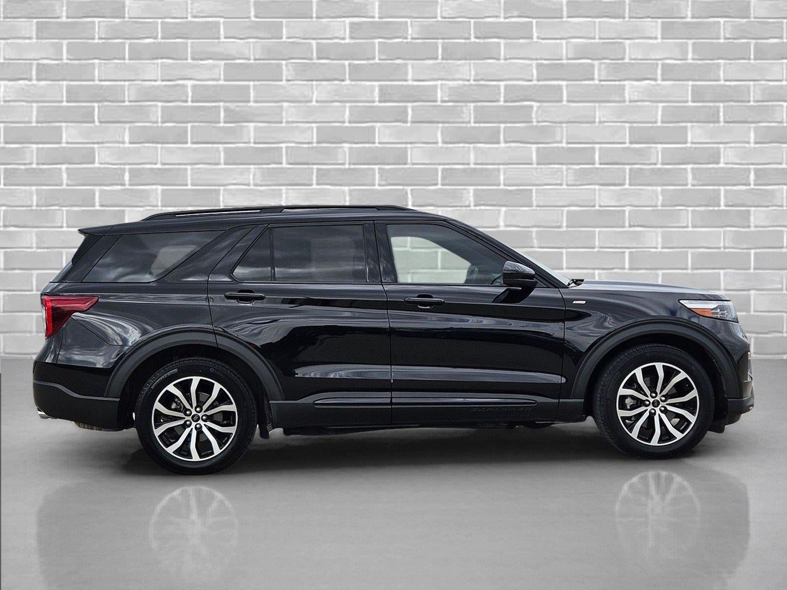 Used 2023 Ford Explorer ST-Line w/ Class IV Trailer Tow Package RWD image 4